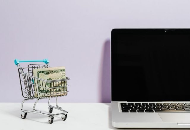 متجر إلكتروني متكامل